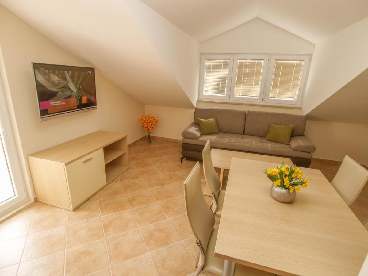 Apartments Villa Bondi Makarska Exterior foto