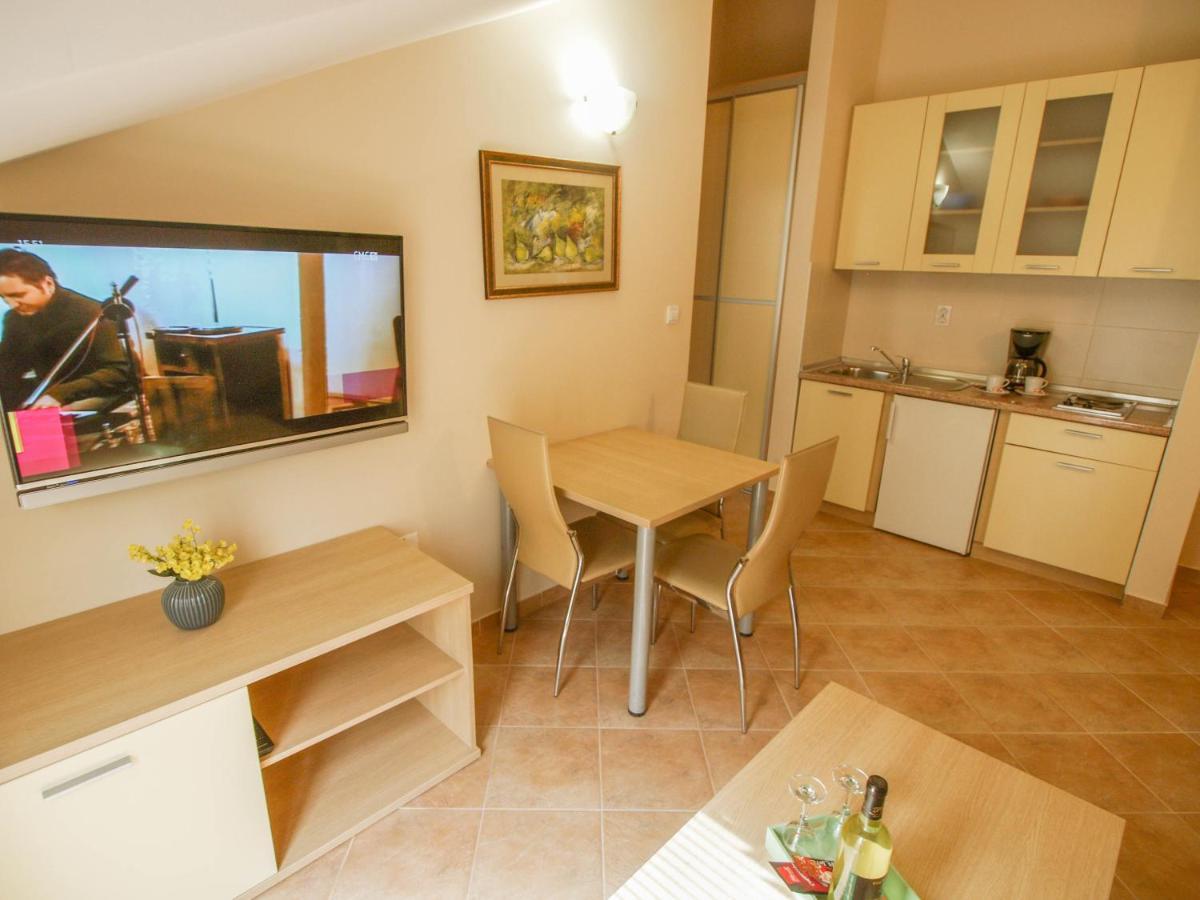 Apartments Villa Bondi Makarska Exterior foto