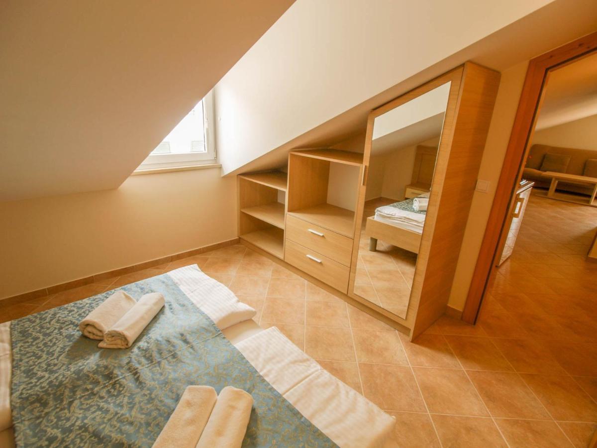 Apartments Villa Bondi Makarska Exterior foto